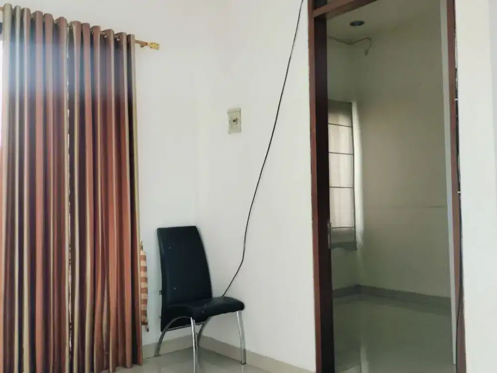 Rumah Bagus Siap Huni Dalam Cluster Batununggal Indah