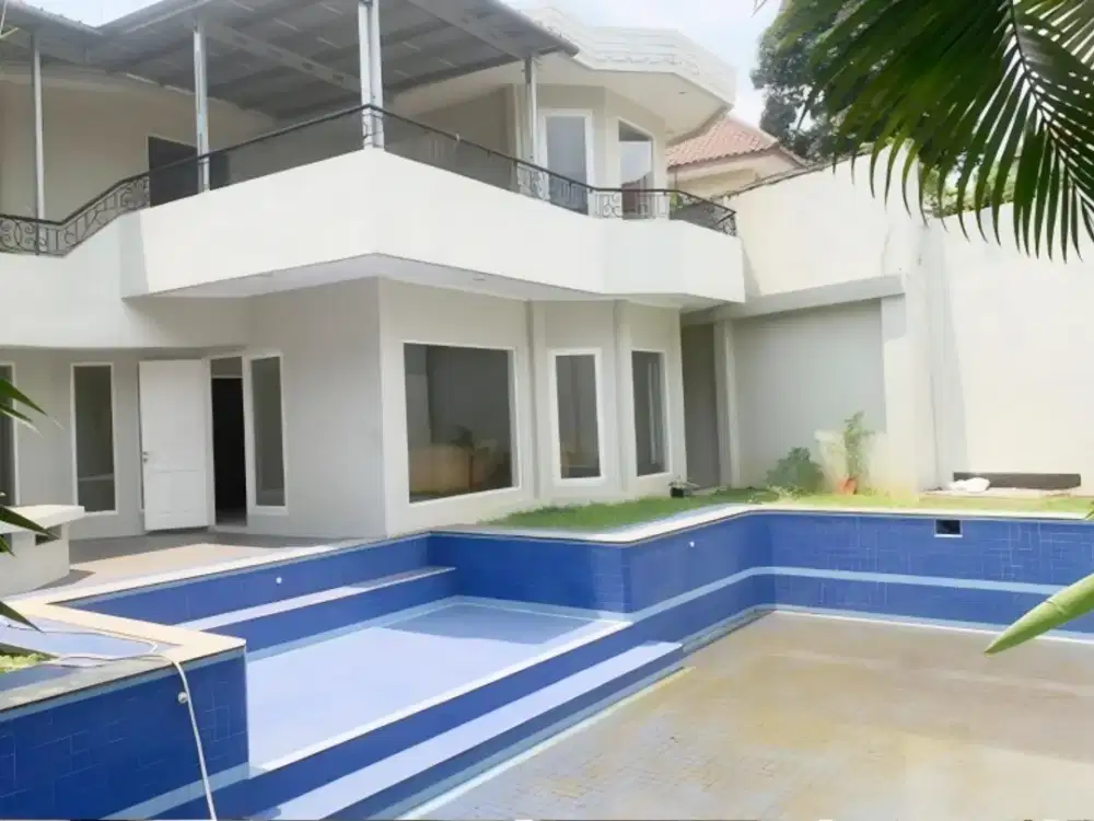 Rumah Luas 1000m²  di Kawasan Elit Menteng