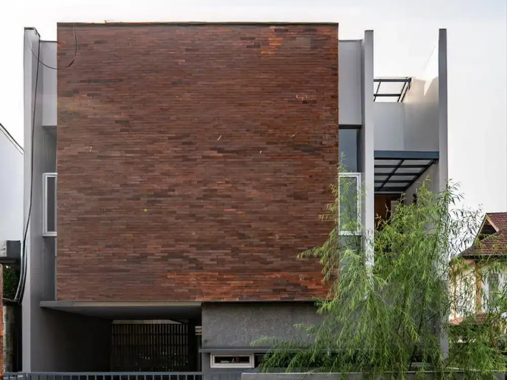 Rumah Industrial Modern di Cisaranten Siap Huni