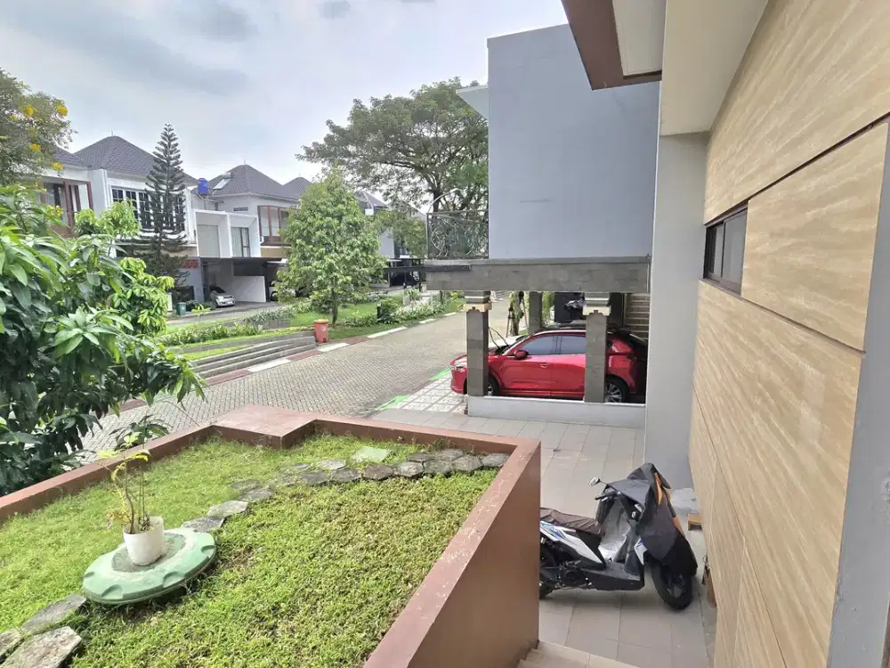 BINTARO SEKTOR 7 RUMAH HOMY HADAP TAMAN KEBAYORAN DISCOVERY EMERALD