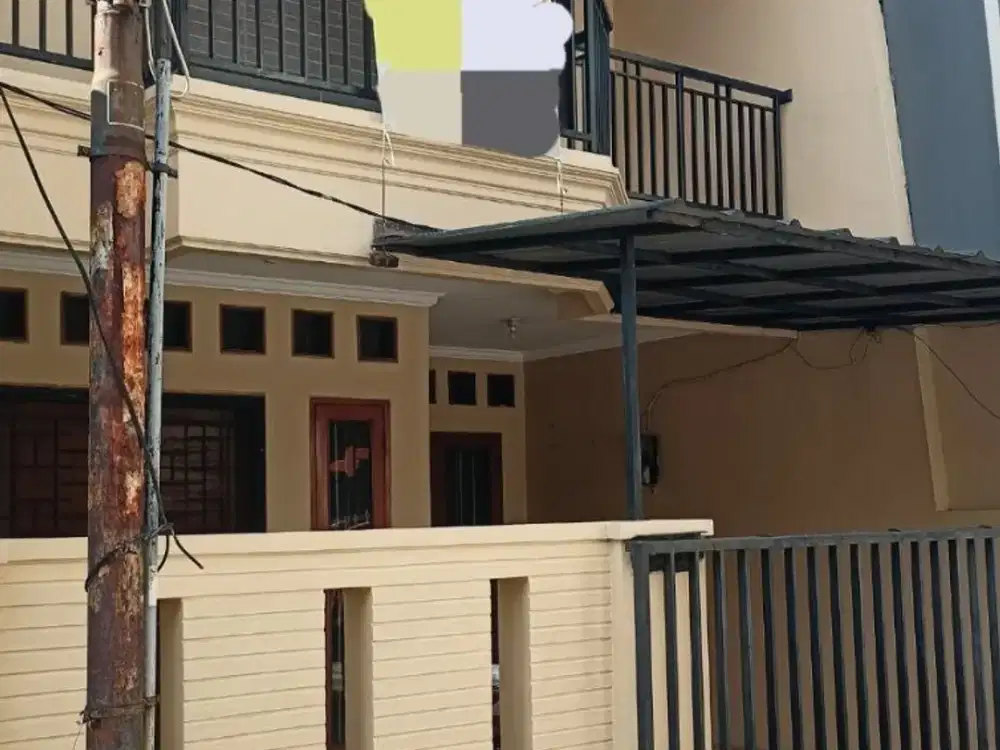 Di jual rumah rapi 2lt siap huni di komplek pondok kelapa