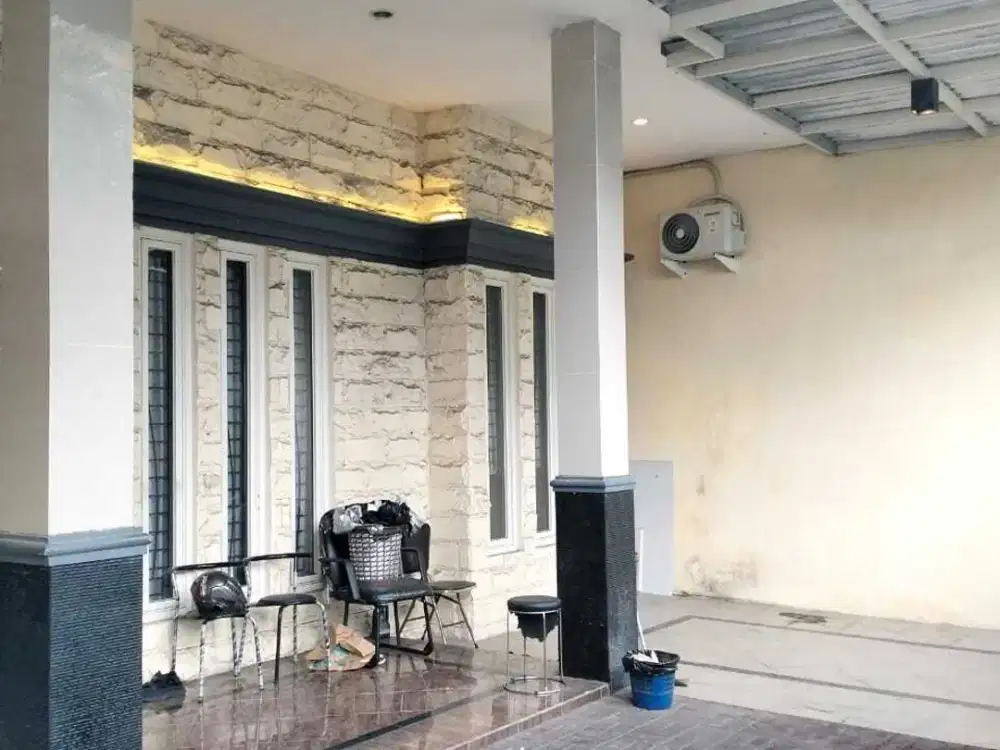 MURAH DIJUAL RUMAH TENGAH KOTA NGINDEN INTAN