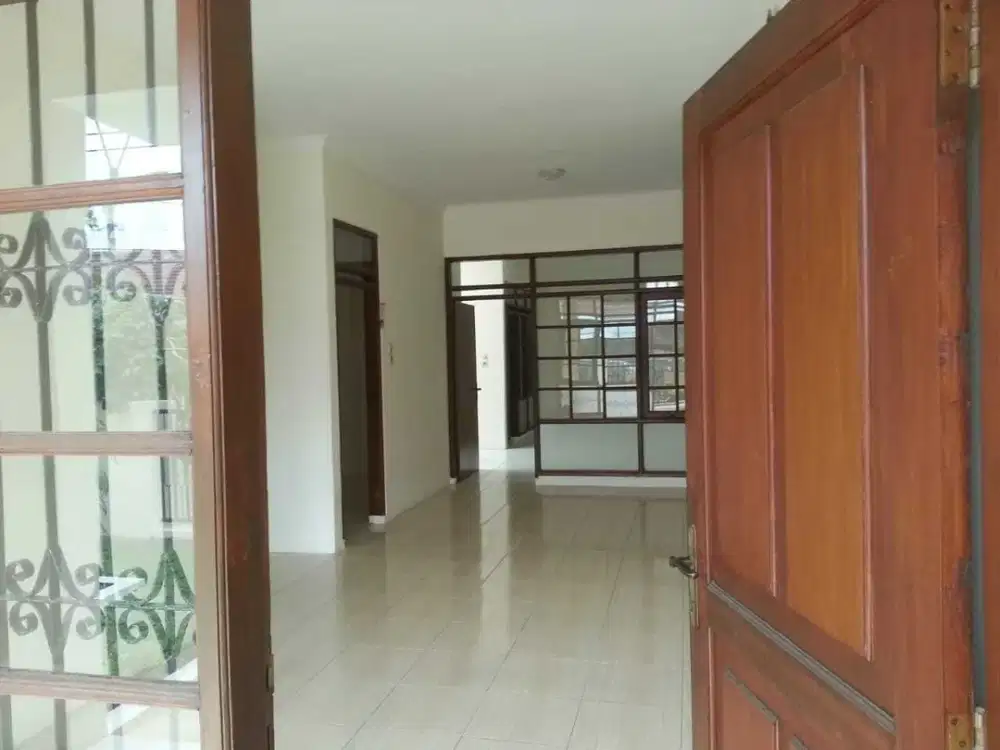 Disewakan Rumah Siap Huni di Taman Kopo Indah TKI 2