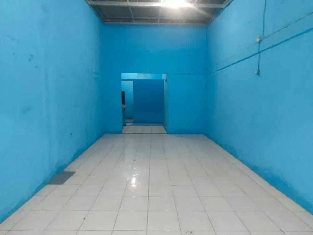 Kios Biru siap huni buat usaha Kebagusan Lenteng