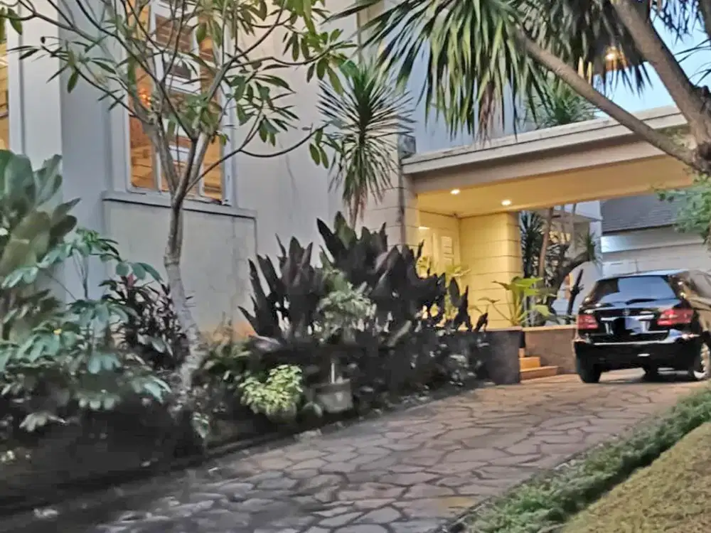 Rumah Mewah di River Park Bintaro Sektor 8