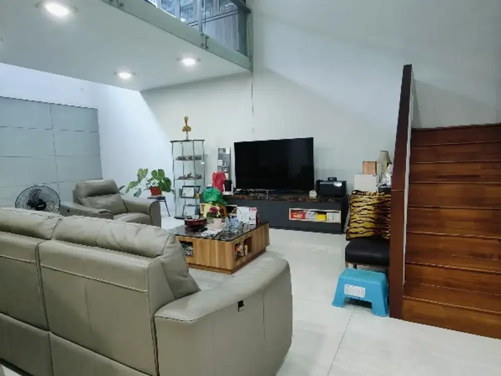 Jarang Ada Rumah Cantik Minimalis 2 Lantai Mekar Wangi Bandung