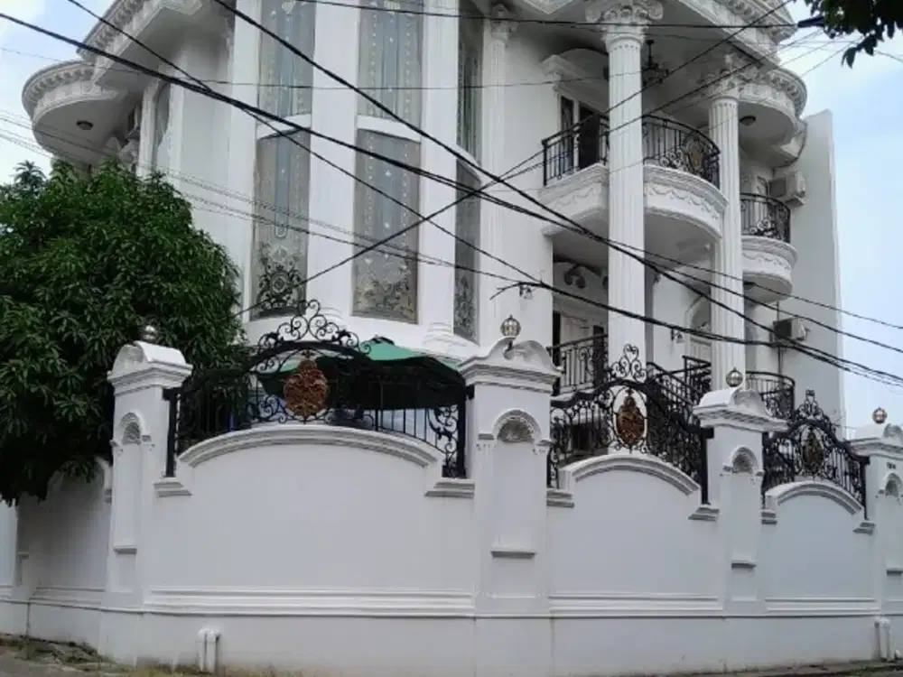Dijual Rumah di Gading Griya Lestari Jakarta Utara