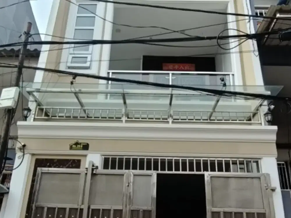 Dijual rumah cantik Teluk gong 4 lantai