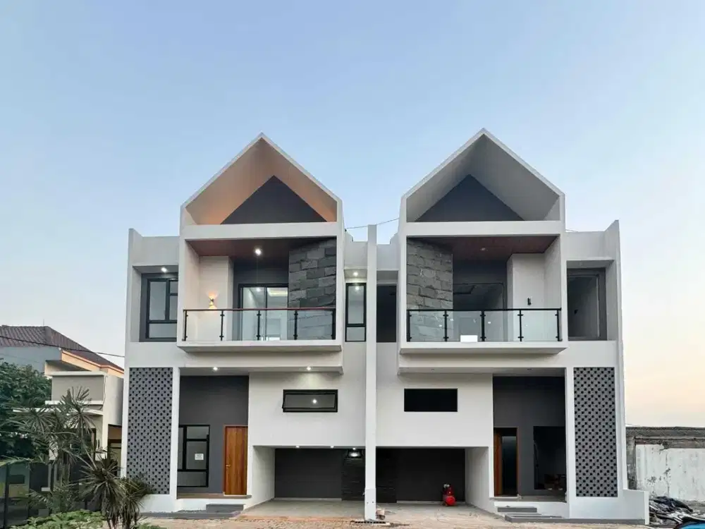 Di jual rumah 2 lantai dengan rooftop di jagakarsa
