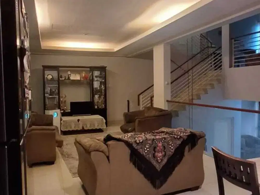 Rumah Siap Huni Dalam Cluster di Kebayoran Bintaro Sektor 7