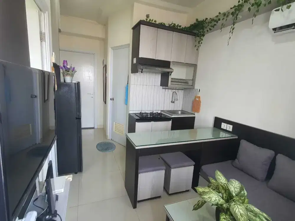 DISEWA APARTEMEN GREEN PRAMUKA 2 KAMAR FULL FURNISH TOWER NERINE MALL