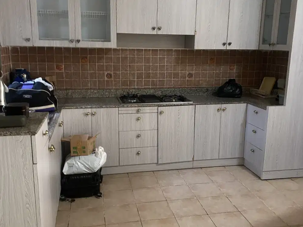 Dijual rumah strategis