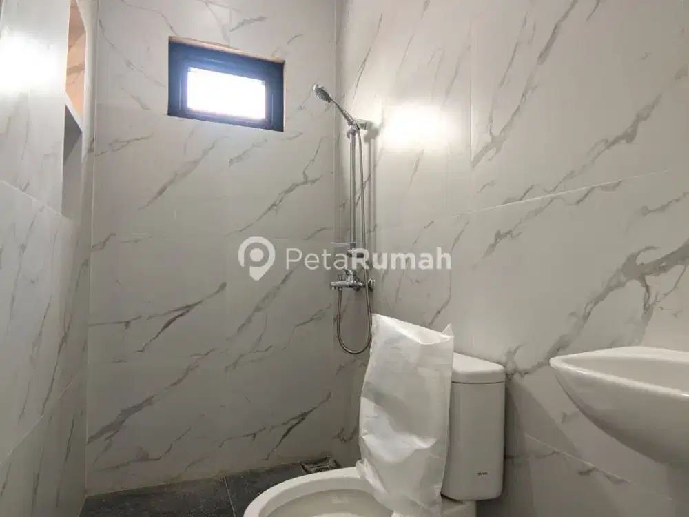 DIJUAL TOWNHOUSE KOMPLEK CEMARA HARMONI (Ramlan)