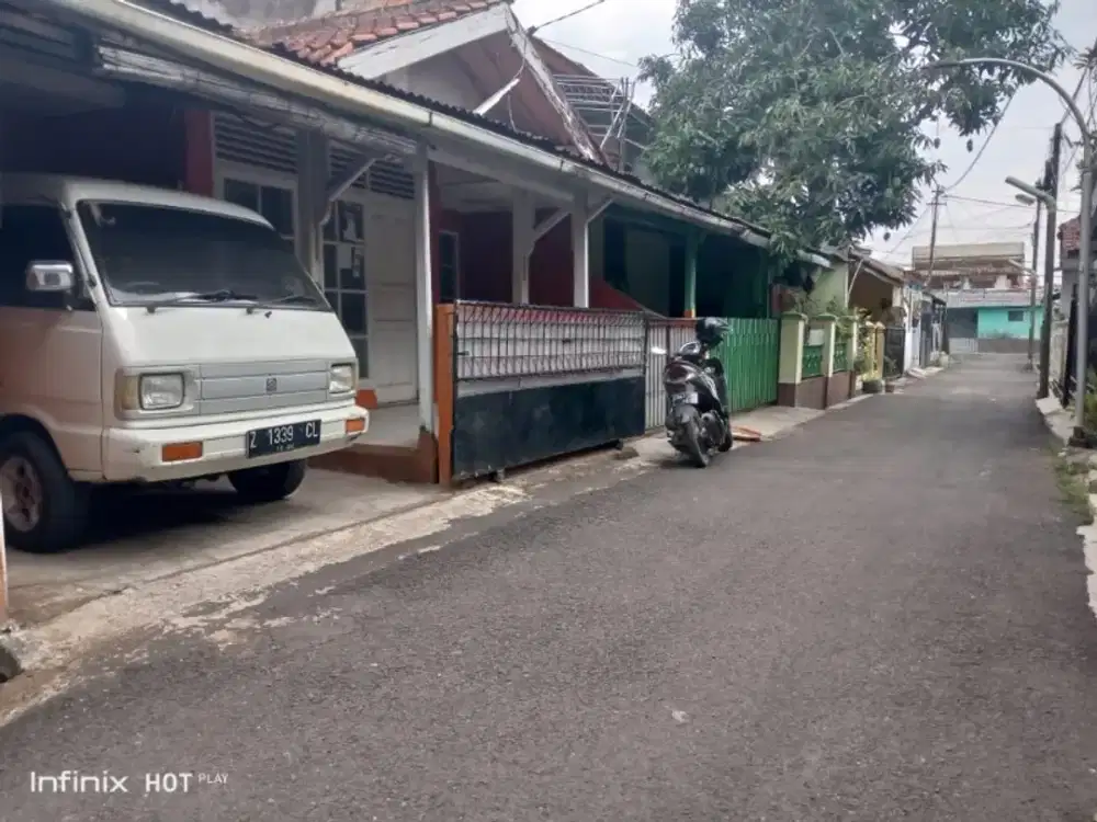MURAH rumah lt100/100 hrg599jt di Cisaranten Bandung kota