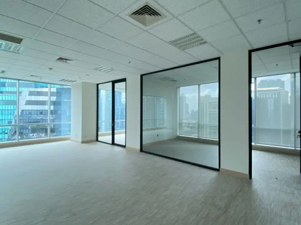 Kantor di Gedung Menara Sun Life Kondisi Fitted, Bare dan Furnished