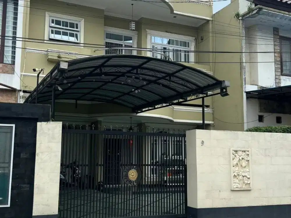 Rumah Villa Jalan Labu (Belakang Gramedia)