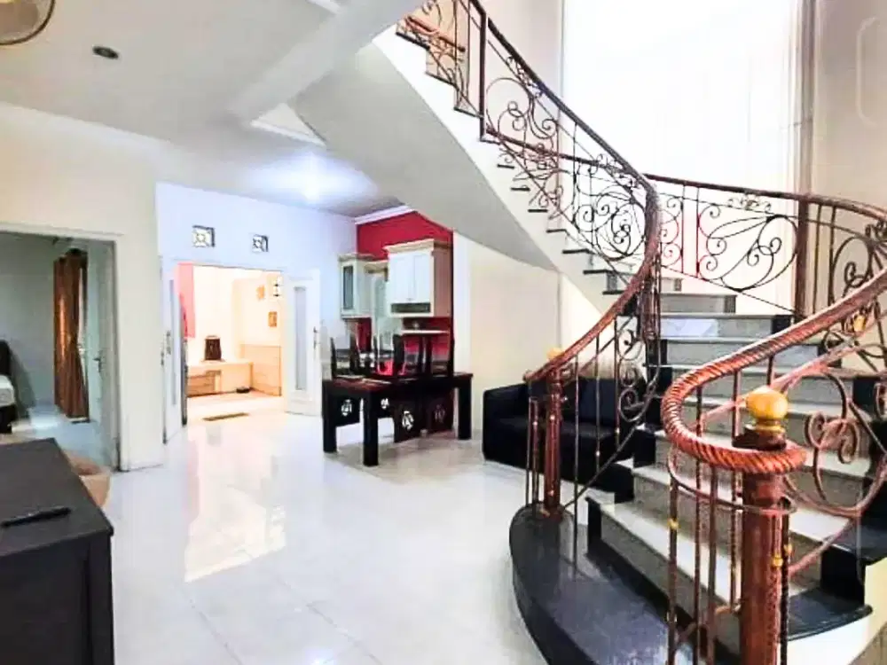 Jual Rumah Baru Renov Furnished di area Tenggilis, Surabaya