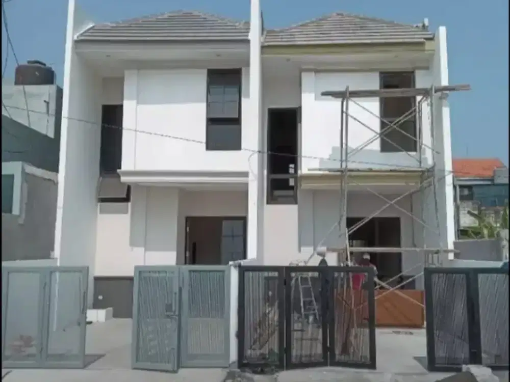 rumah baru 2lt 700jt an di Surabaya