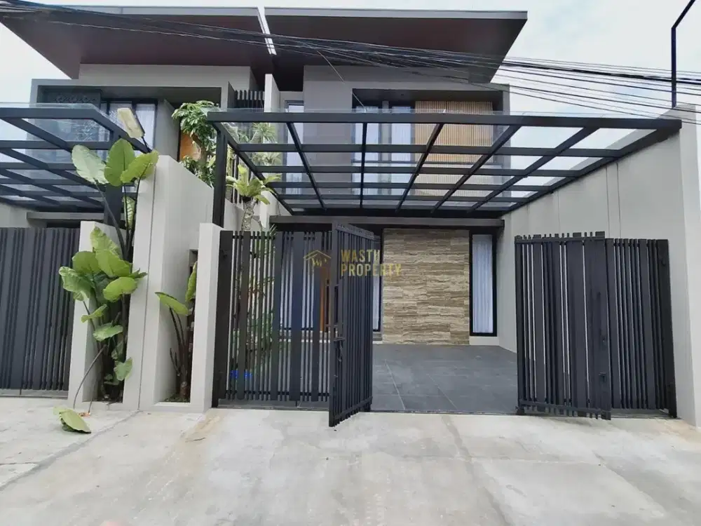 RUMAH MEWAH FULL FURNISHED SIAP HUNI DEKAT STADION MAGUWO