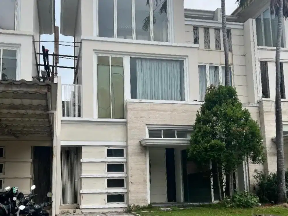 DIJUAL RUMAH BAGUS PAKUWON INDAH SEMI FURNISH SIAP HUNI