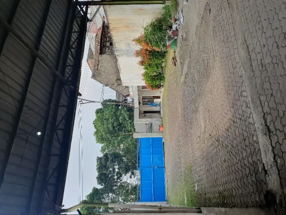 Bangunan eks pabrik, mainroad Nanjung, mantap !