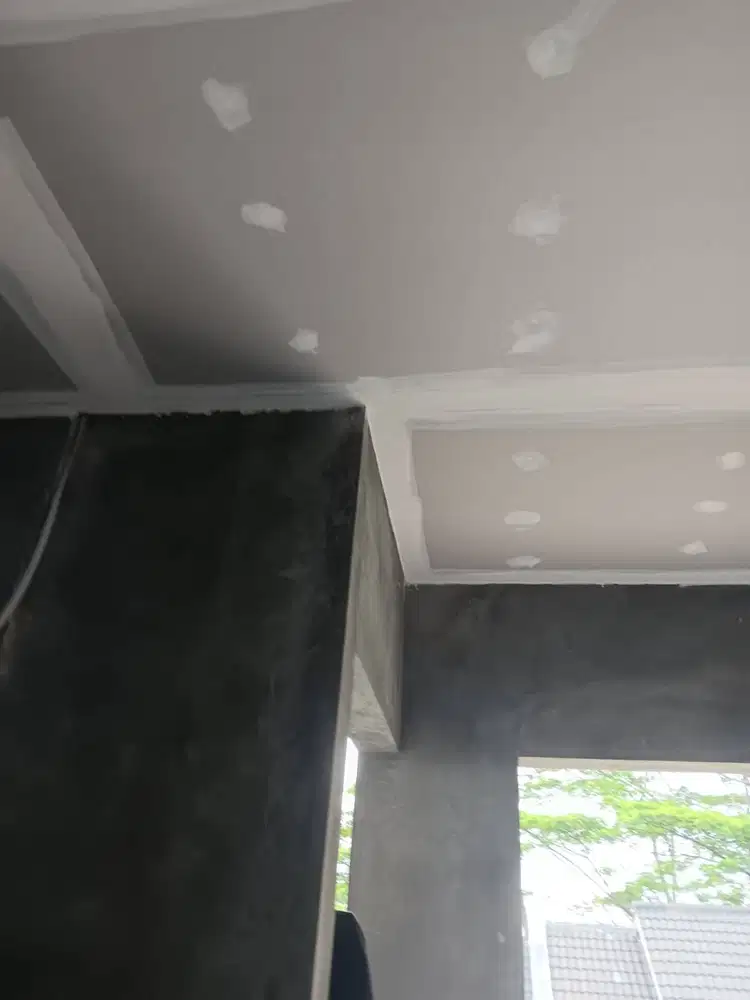 Kusen + Pintu Aluminium + Pintu Aluminium + Kaca + Plafon Gypsum