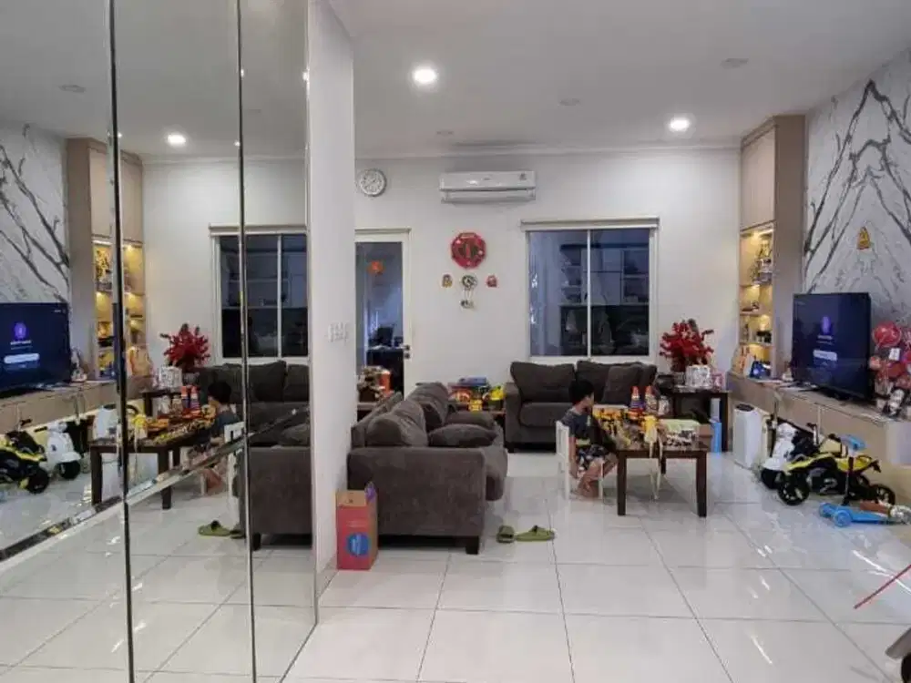 RUMAH SEMI FURNISHED DAN SUDAH RENOVASI DI CLUSTER VOLTA SCIENTIA