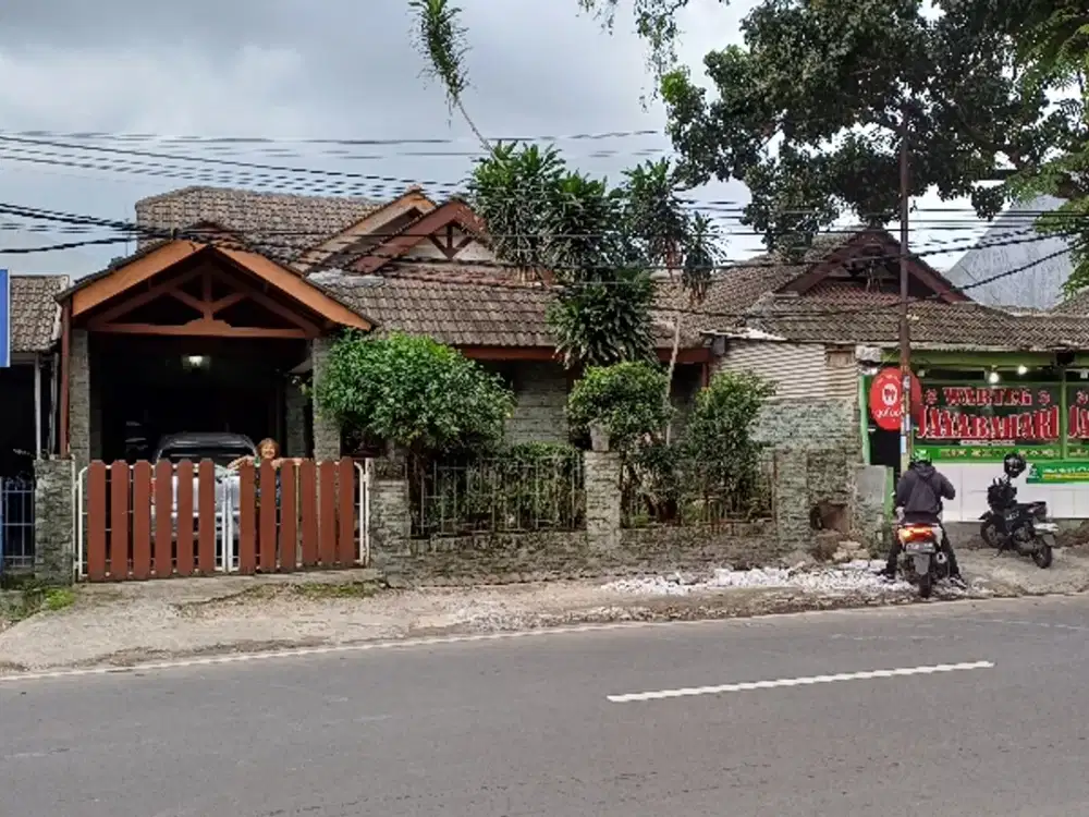 jual rumah di Griya loka pinggir jln Raya