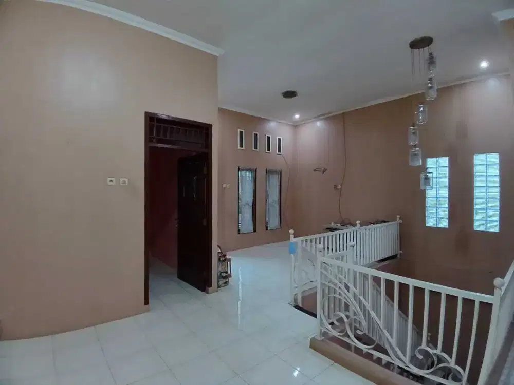 Dijual Rumah 2 Lantai 4 Kamar di Jatiasih Bekasi