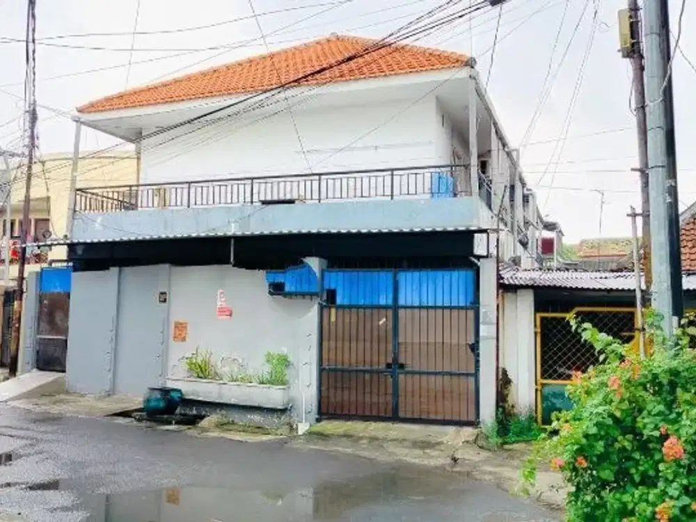 RUMAH KOST 23 KAMAR LOKASI JL DOHO STRATEGIS