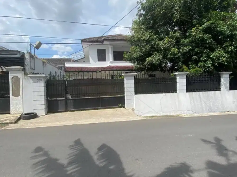 Disewakan Rumah Luas Banget di Cipete Jakarta Selatan