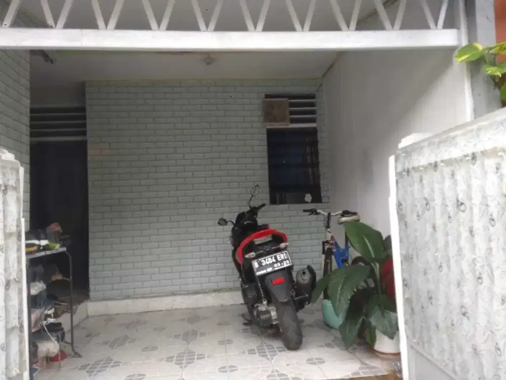 Rumah second dalam perumahan di Tapos Depok