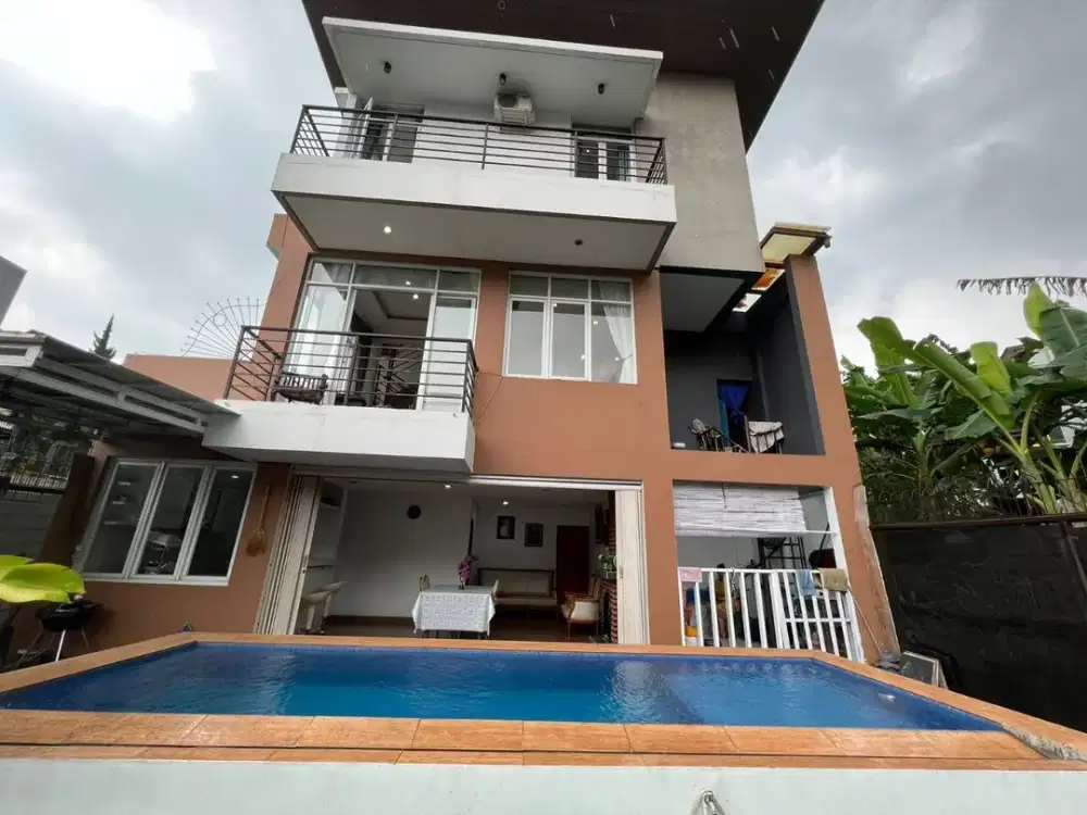 Rumah 3 Lantai Pakar Dago Resort