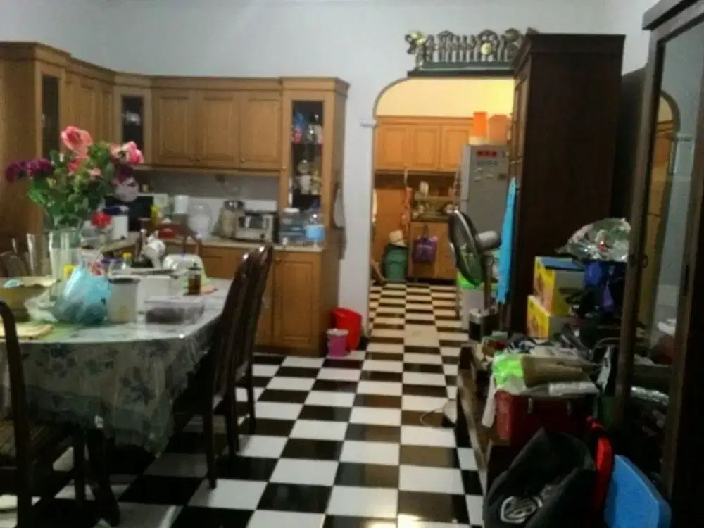 Dijual rumah di  Jl Kyai Maja, Kebayoran Baru,Jakarta Selatan