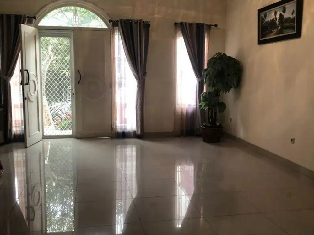 DIJUAL RUMAH LAYAR PERMAI UK 8X15 M FULL RENOV