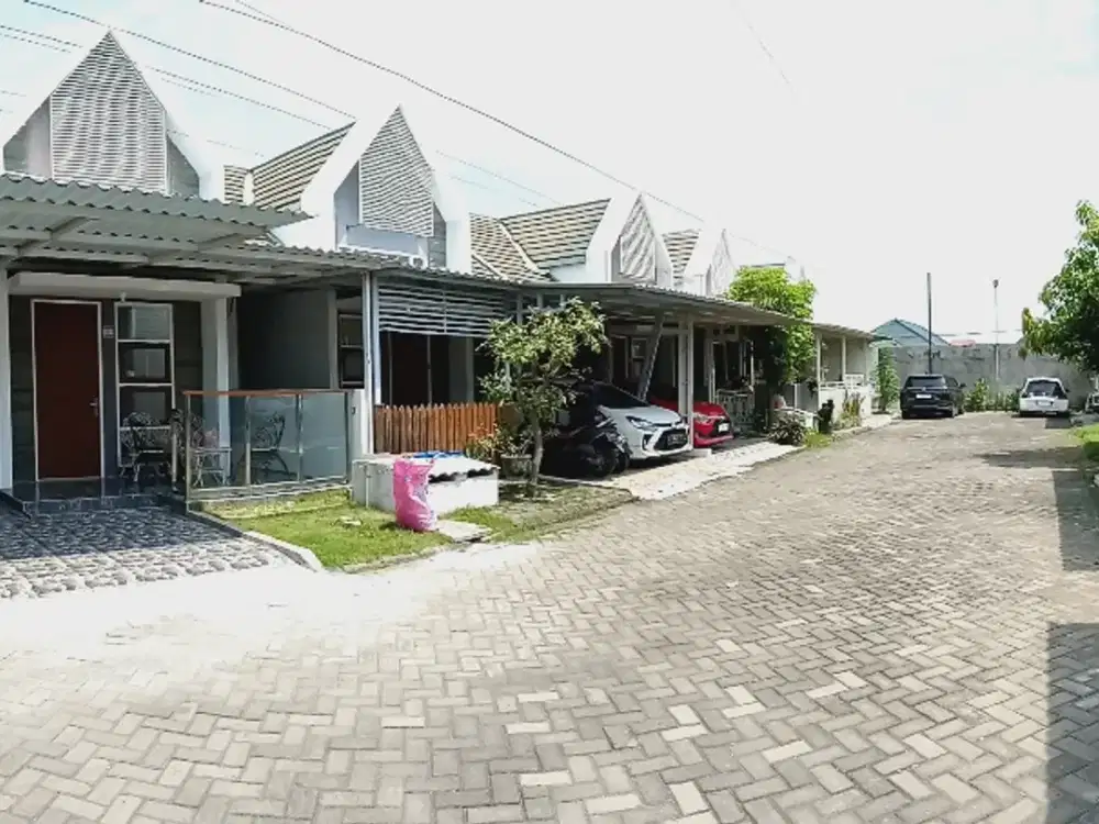 Rumah 1 lantai Type 40/72 di Zian Istana