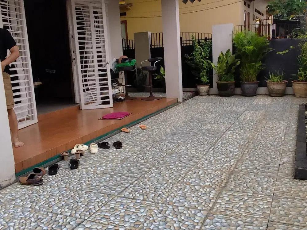 Rumah Mewah Dalam Kampung Dekat Bukit Cimanggu City-5 Menit ke Tol BOR