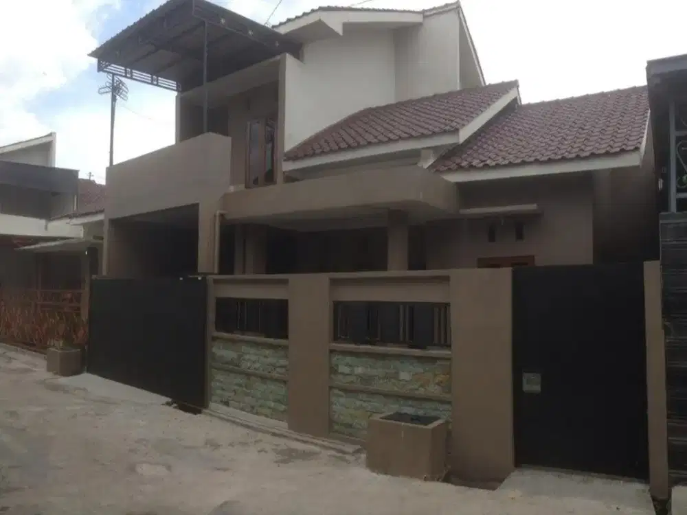 Sewa Cepat || Rumah 2Lt Dekat Bandara Solo