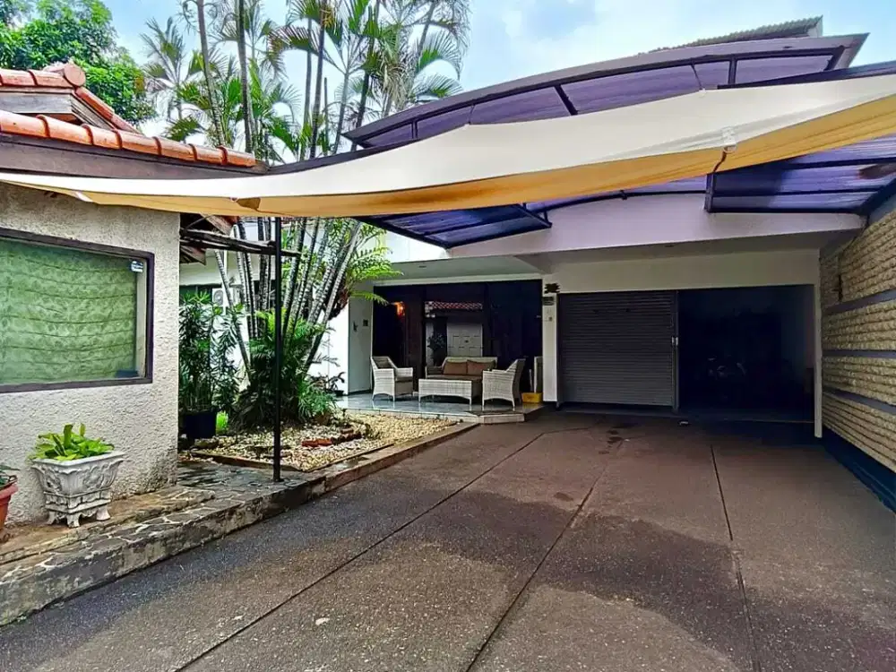 KEMANG TIMUR JAKSEL RUMAH HOOK HOMIE DG SWIMMING POOL BEBAS BANJIR