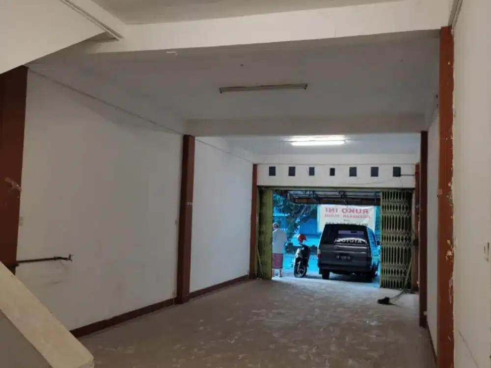 Ruko di Jl Adisucipto mataram