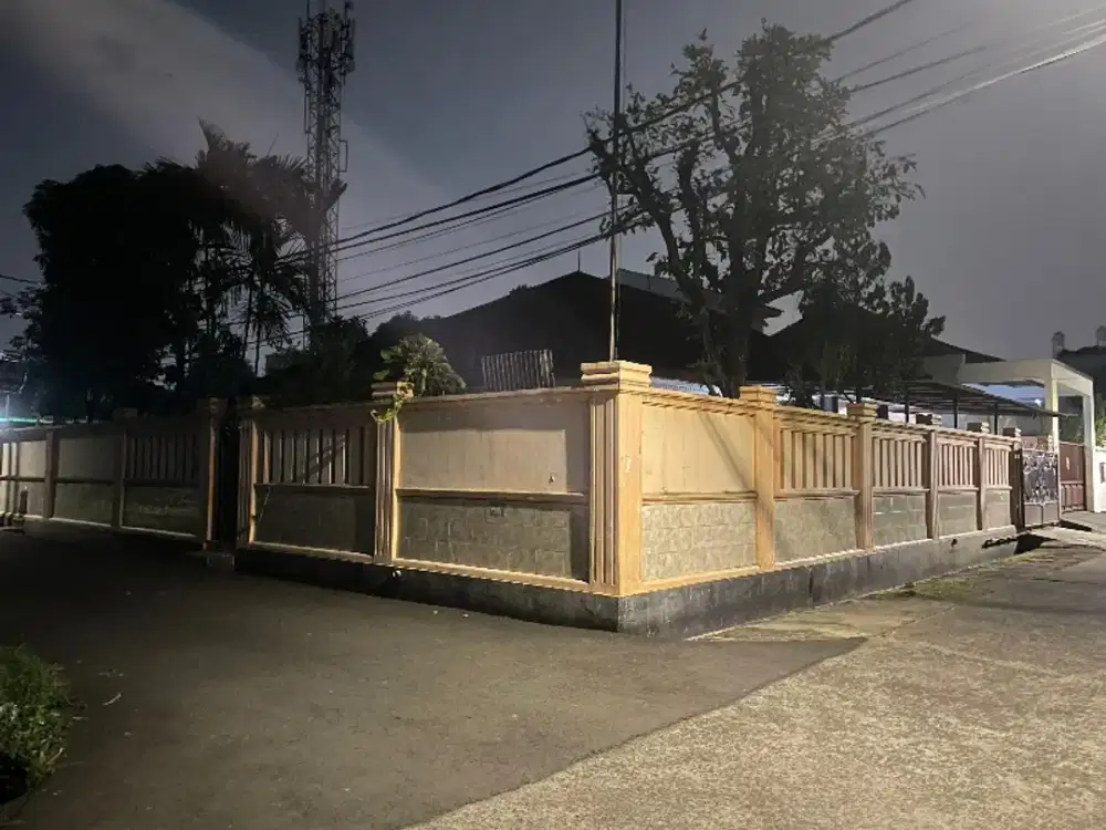 Rumah Bagus Posisi Hook Area Strategis Pesanggrahan Jak-Sel