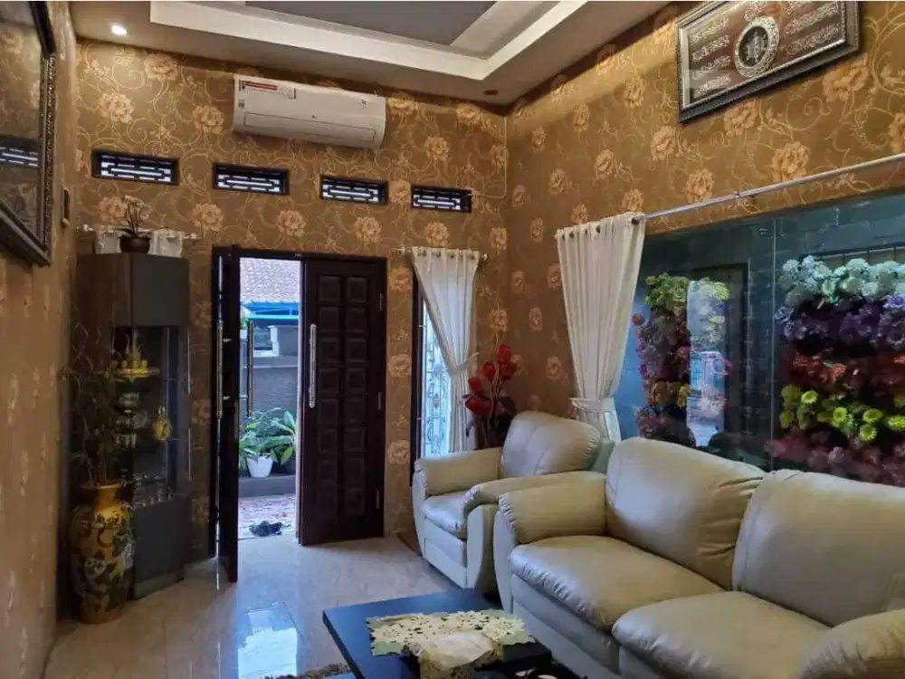 Rumah 2 Lantai+Rooftop Semi Furnish di Antapani Bandung