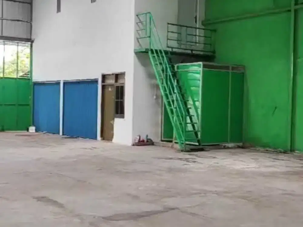 GUDANG STRATEGIS PINGGIR JALAN RAYA SEMARANG BARAT