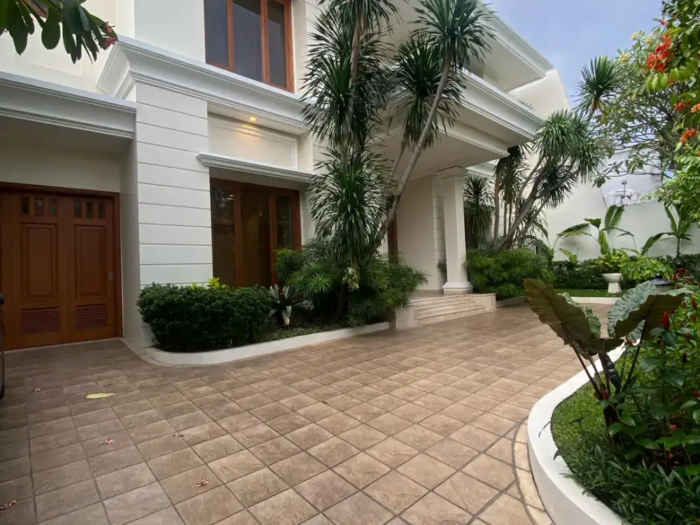 For Rent Beautiful Modern House in a Nice Neighborhood Pejaten Barat