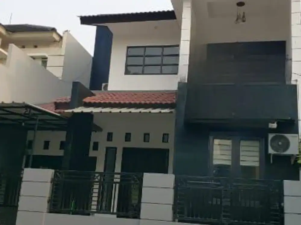 Disewakan Rumah 2 lantai Sudah Renovasi di Jatibening estate bekasi