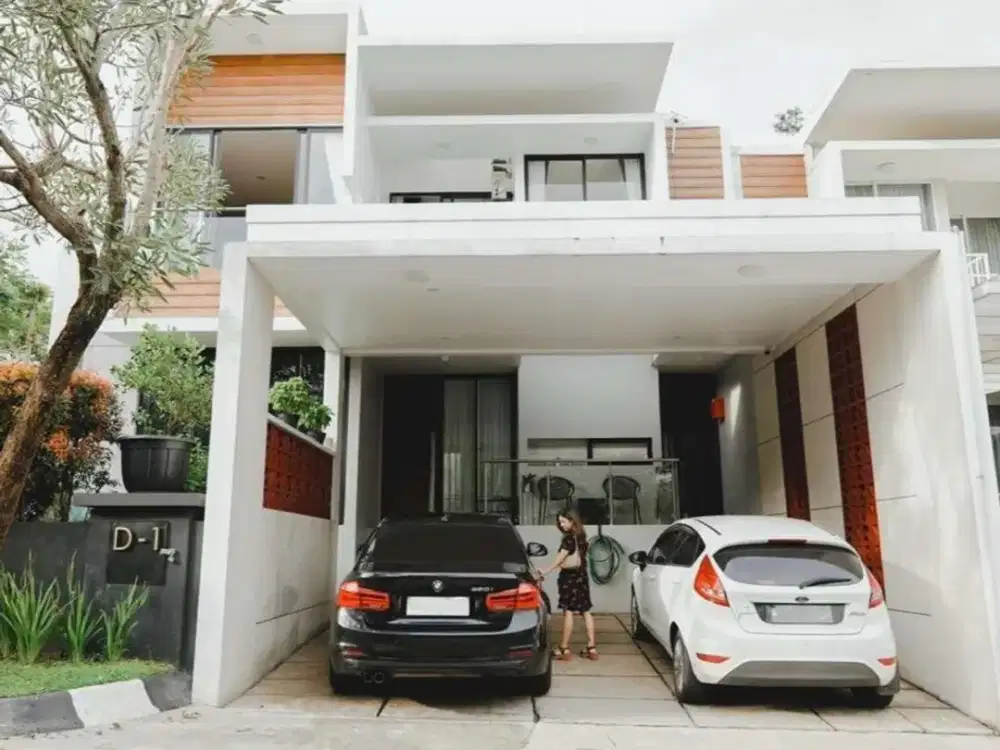 Rumah Dengan Swimming Pool Furnish di Citra Green Dago Bandung