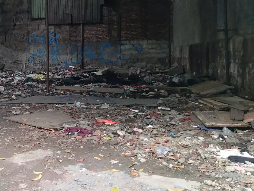 Dijual Tanah  Jl Daan Mogot Raya Shm cocok untuk gudang showroom