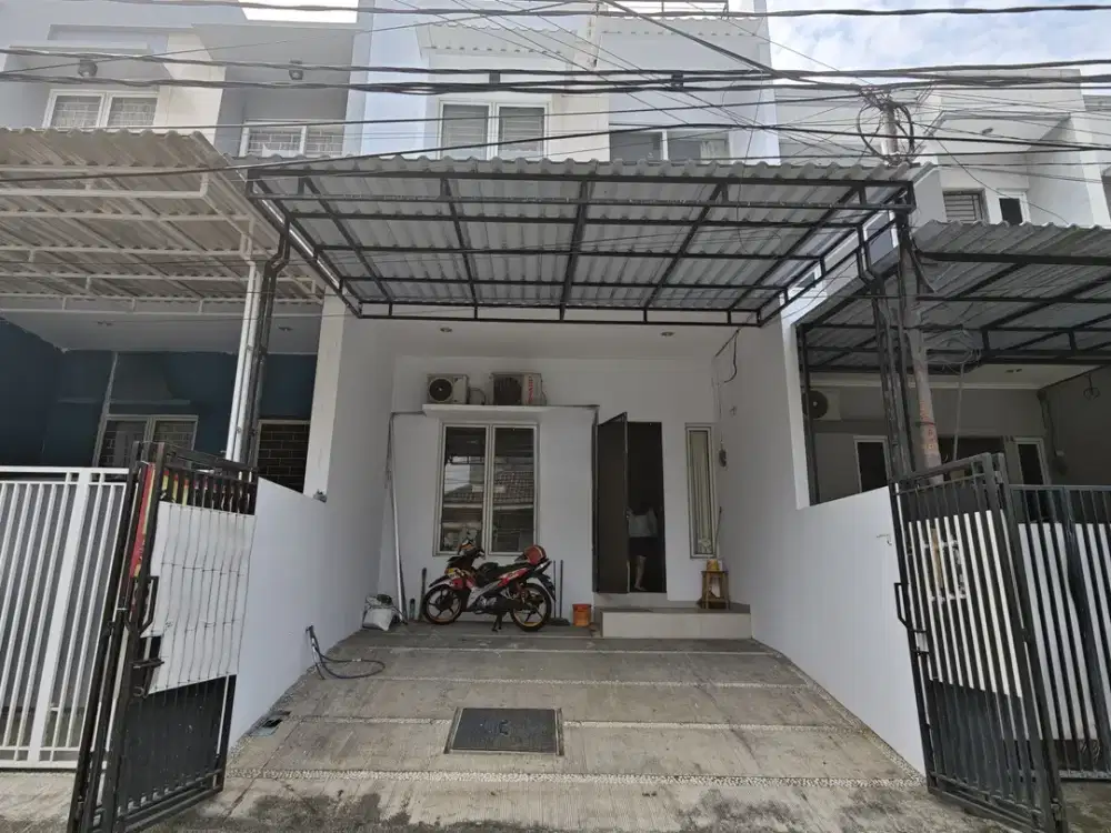 Rumah 5,5 x 14 Meter di Jakarta Barat Duri Kepa kebon jeruk dekat toll