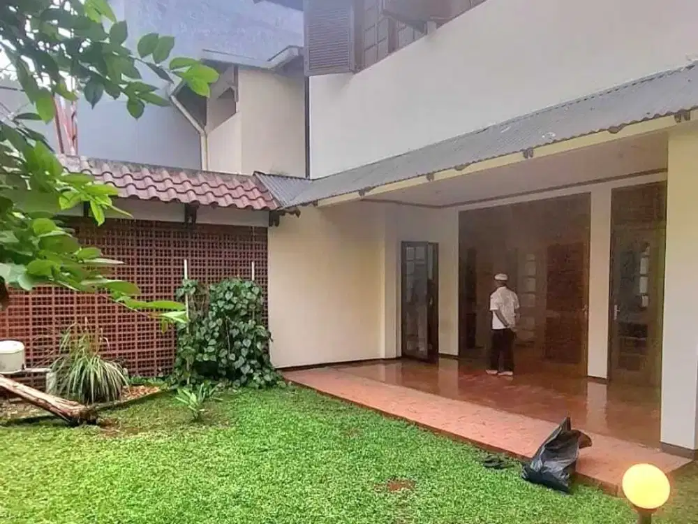 BINTARO JAKSEL RUMAH HOMY ASRI DG HALAMAN LUAS LINGKUNGAN NYAMAN