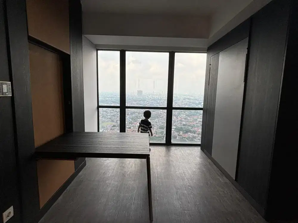 Dijual Apartment The Smith 1 Bed room + office, Corner